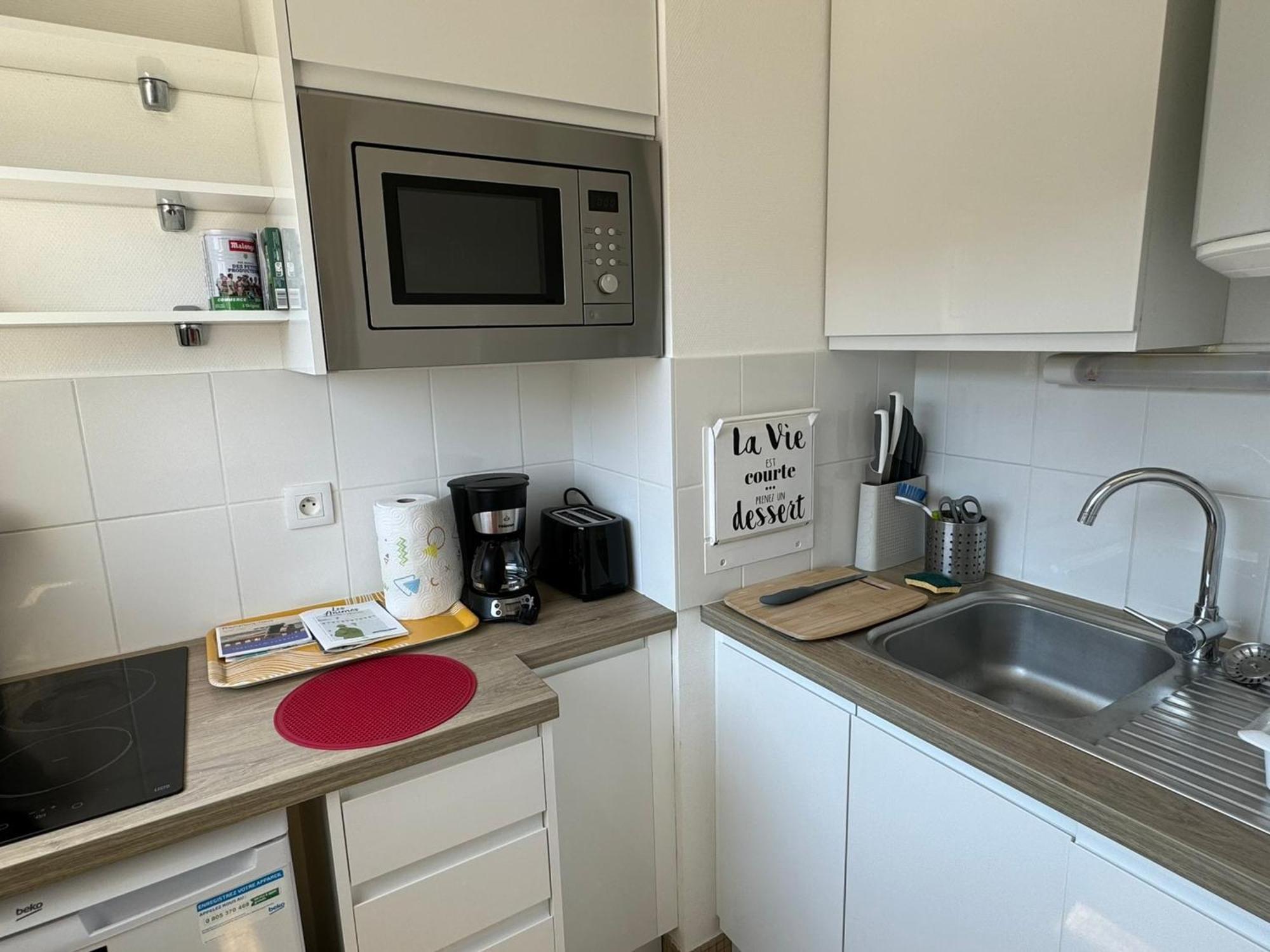 Studio Central A Cabourg Avec Balcon, Wifi Gratuit & Parking - Fr-1-487-372 Zewnętrze zdjęcie
